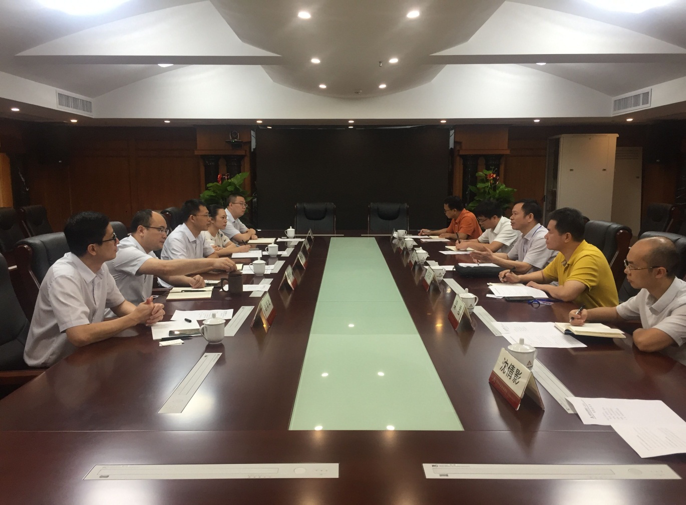 金投集團領導率隊赴農發(fā)行廣西區(qū)分行座談交流